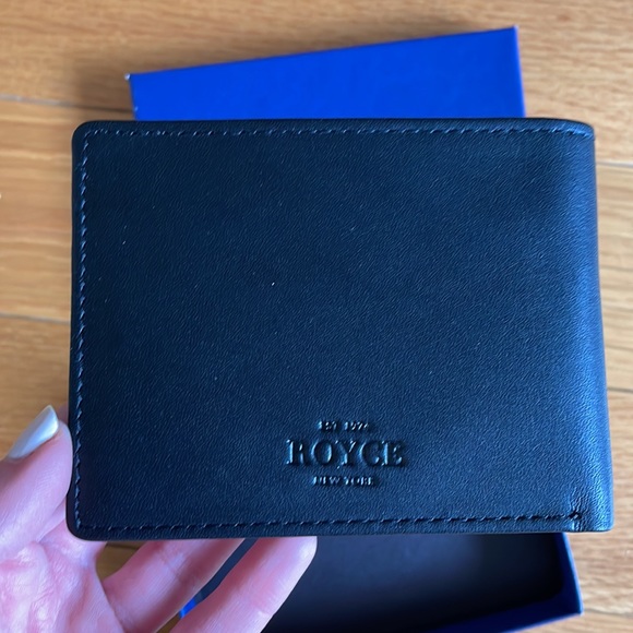 Black Men’s wallet - Picture 3 of 5